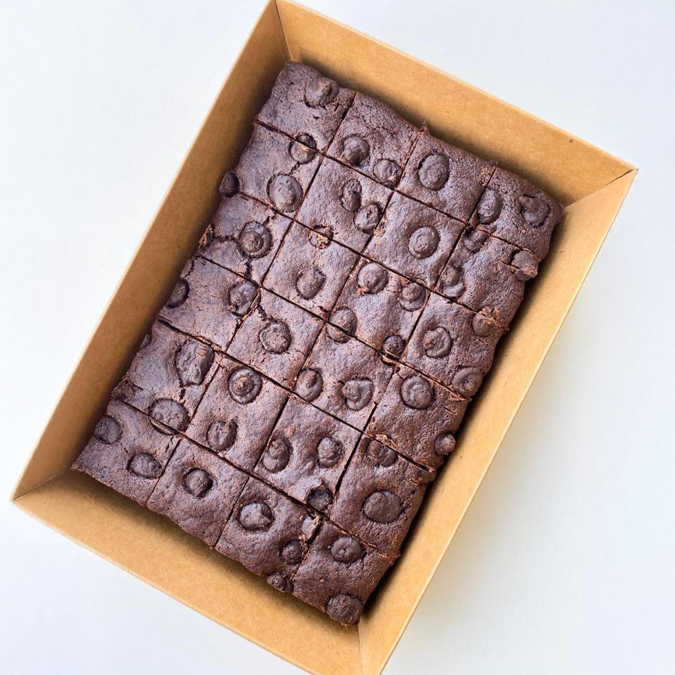 Chocolate chip brownie (box)